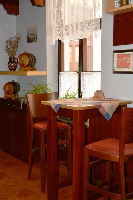 Hotel Koruna Karlštejn Kültér fotó