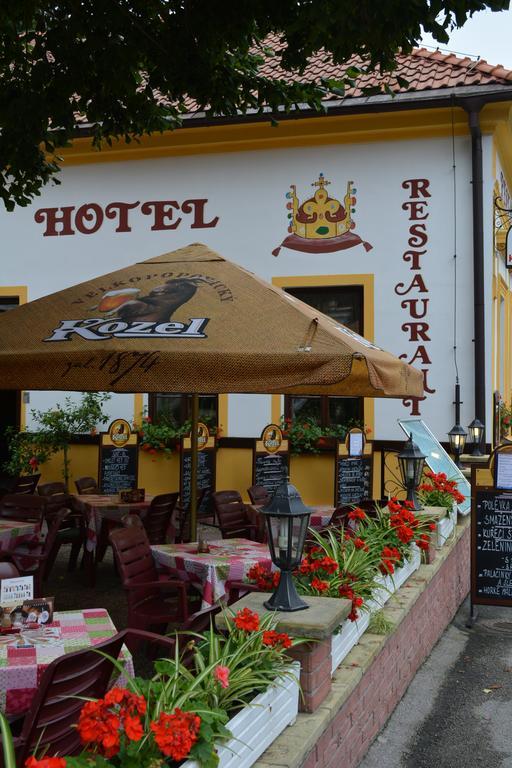 Hotel Koruna Karlštejn Kültér fotó