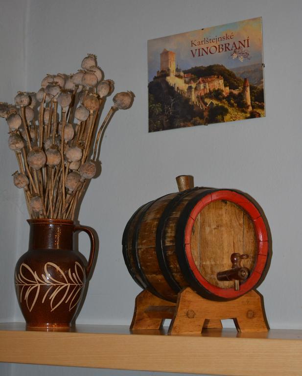 Hotel Koruna Karlštejn Kültér fotó