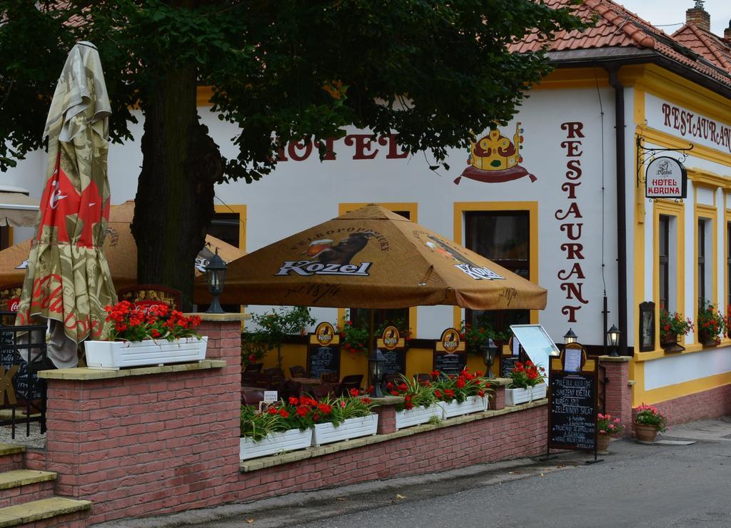 Hotel Koruna Karlštejn Kültér fotó